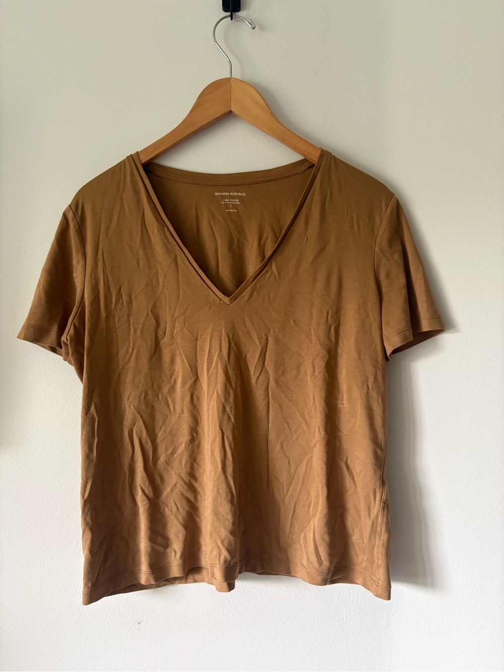 Banana Republic Women's V-Neck Short Sleeve Top in Brown